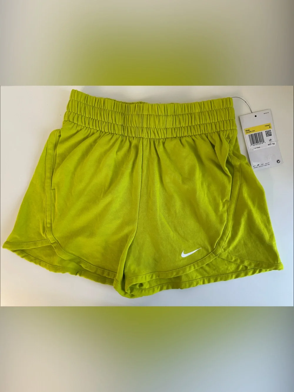 NIKE Kids Small Training Running Shorts, Dri-Fit Lime Green, Pockets- DX4965-308